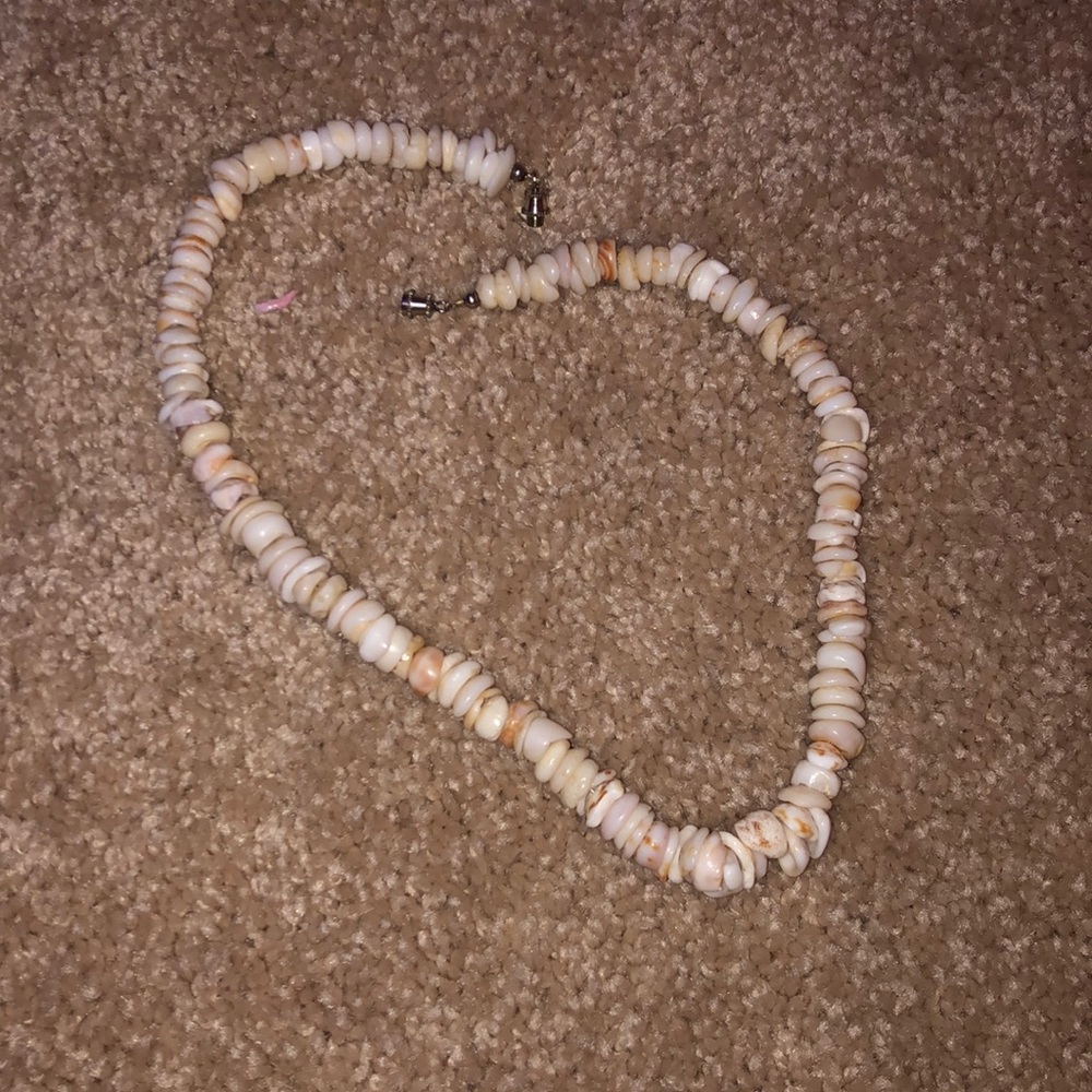 shell neclace